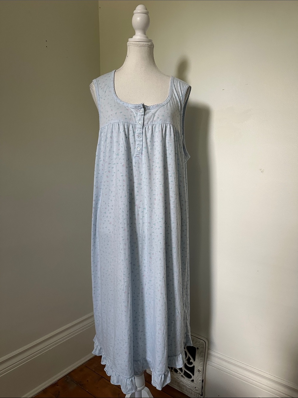 VANITY FAIR Light Blue Floral Prairie Cottagecore Traditional Nightgown 2X